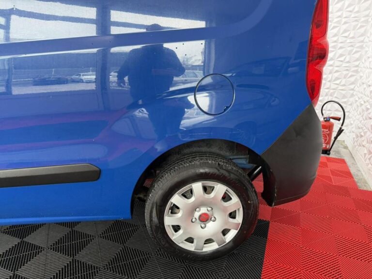 Fiat Doblo Cargo Fourgon 1.6 MJTD 16V 105 CV - Image 06 (July 7, 2026)