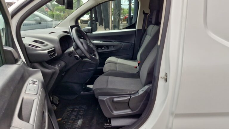 Citroën Berlingo VAN XL 950 BLUEHDI 100 SS BVM6 DRIVER - Image 12 (July 7, 2026)