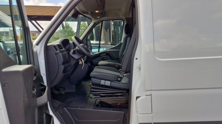 Renault Master FOURGON trac f3500 blue dci 165 grand confort - Image 12 (July 7, 2026)