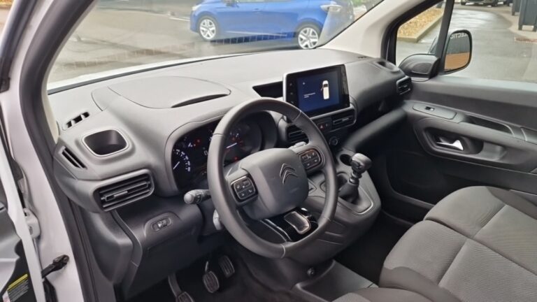 Citroën Berlingo VAN M 650 BLUEHDI 100 SS BVM6 DRIVER - Image 13 (July 7, 2026)