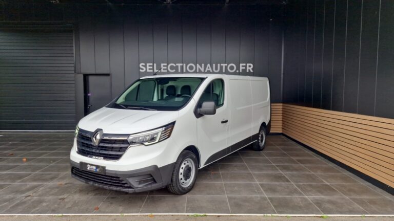 Renault Trafic FOURGON 3000 kg blue dci 130 confort - Image 01 (July 7, 2026)