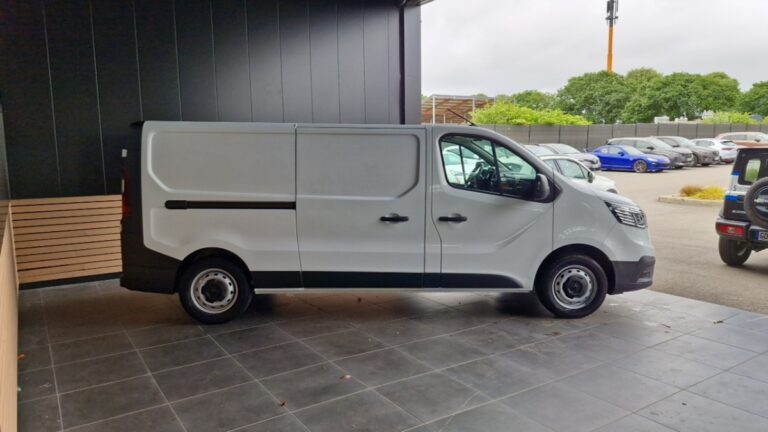 Renault Trafic FOURGON 3000 kg blue dci 130 confort - Image 05 (July 7, 2026)