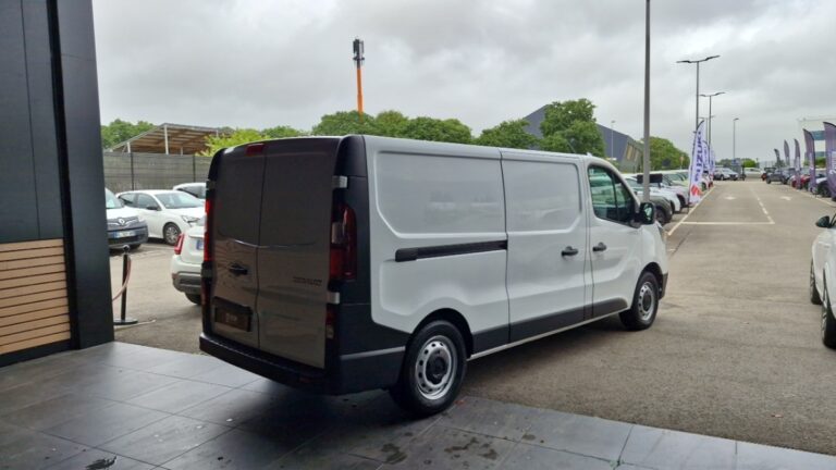 Renault Trafic FOURGON 3000 kg blue dci 130 confort - Image 06 (July 7, 2026)