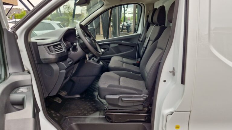 Renault Trafic FOURGON FG 3T advance Blue dCi 130 – 24 4 portes (avril 2024) (co2 179) - Image 12 (July 7, 2026)