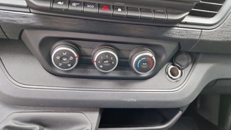 Renault Trafic FOURGON FG 3T advance Blue dCi 130 – 24 4 portes (avril 2024) (co2 179) - Image 19 (July 7, 2026)