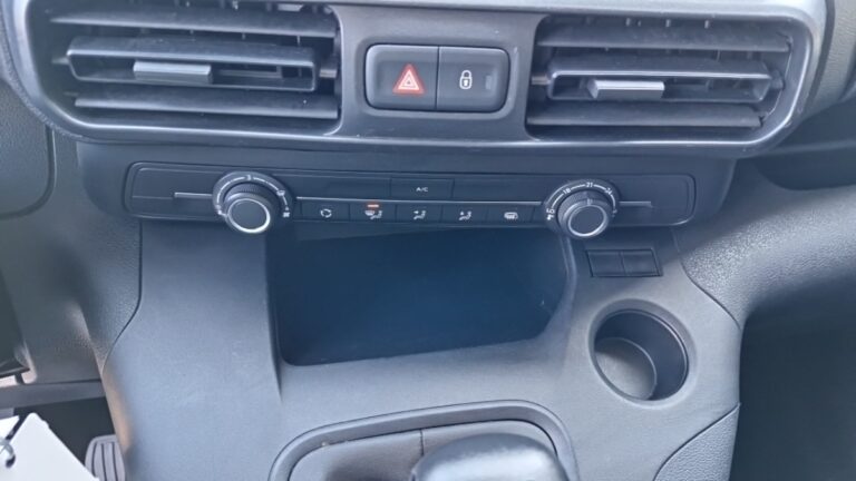 Peugeot Partner FOURGON M 950 KG BLUEHDI 100 SS BVM6 - Image 20 (July 7, 2026)