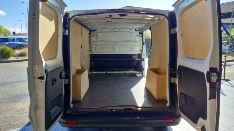 Renault Trafic FOURGON 3000 kg blue dci 130 confort - Image 11 (July 7, 2026)