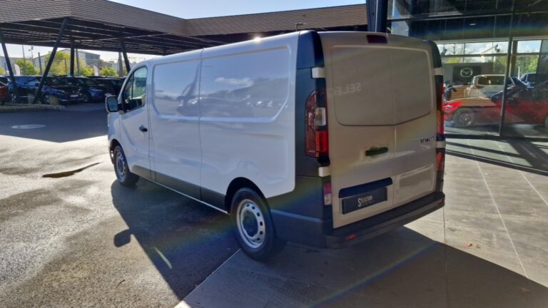 Renault Trafic FOURGON 3000 kg blue dci 130 confort - Image 08 (July 7, 2026)