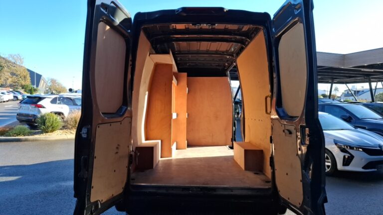 Iveco Daily 35S14 h2 2.3 Mjt 136 cv Boite Auto - Image 11 (July 7, 2026)