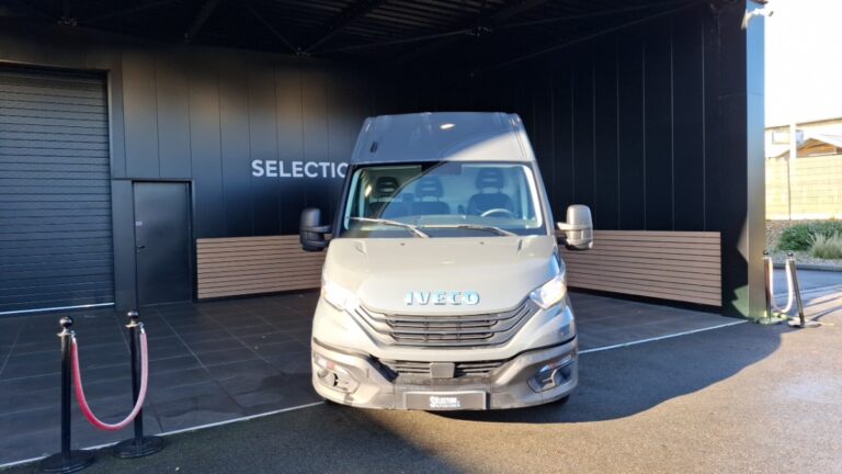 Iveco Daily 35S14 h2 2.3 Mjt 136 cv Boite Auto - Image 03 (July 7, 2026)