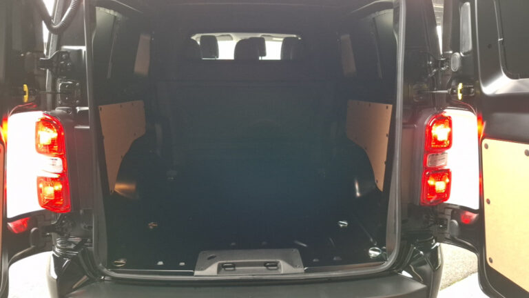 Fiat Scudo CABINE APPROFONDIE XL BlueHDI 180 S&S EAT8 - Image 10 (July 7, 2026)