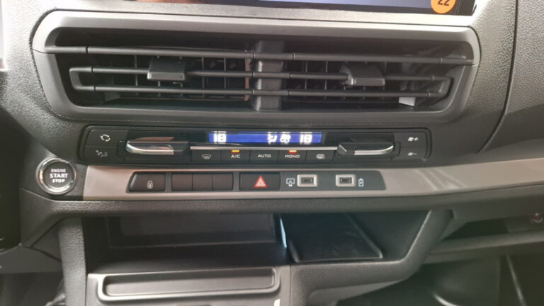 Fiat Scudo CABINE APPROFONDIE XL BlueHDI 180 S&S EAT8 - Image 20 (July 7, 2026)