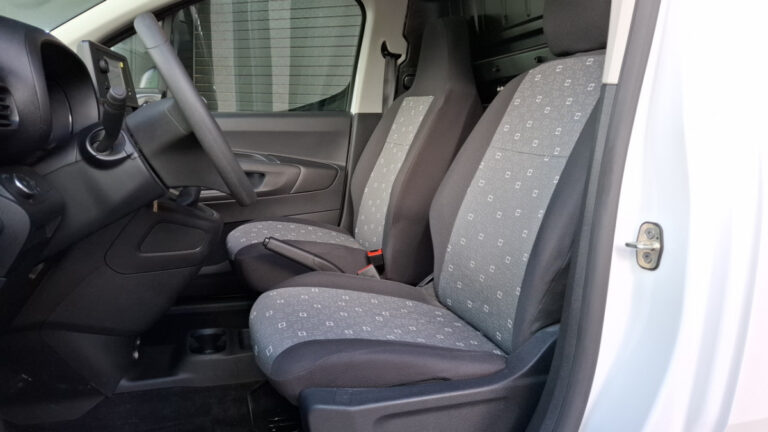 Opel Combo Taille M 600kg PureTech 110 BVM6 - Image 16 (July 7, 2026)