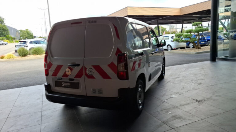 Opel Combo Taille M 600kg PureTech 110 BVM6 - Image 05 (July 7, 2026)