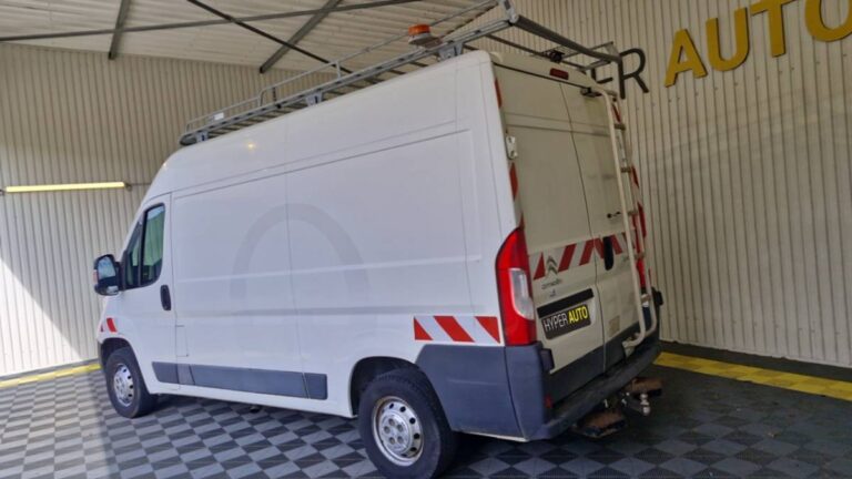 Citroën Jumper FOURGON TOLE 35 BLUEHDI 130 SS BVM6 CLUB - Image 04 (July 7, 2026)