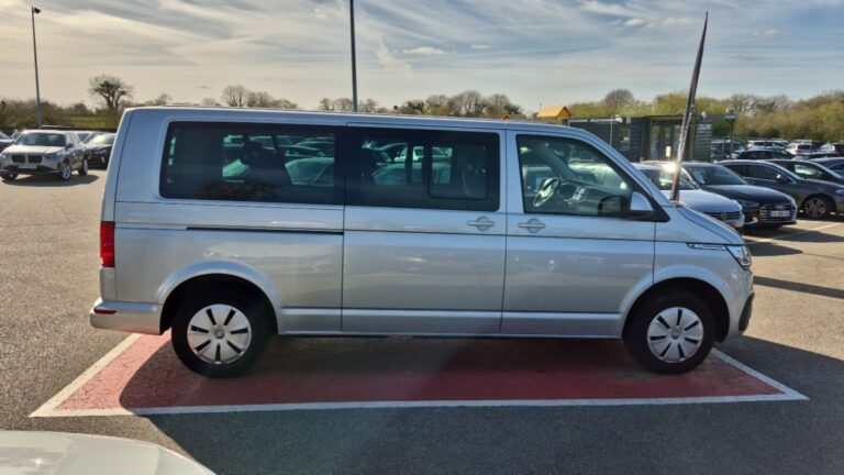 Volkswagen Caravelle 6.1 2.0 TDI 150 BMT LONGUE DSG7 CONFORTLINE - Image 04 (July 7, 2026)