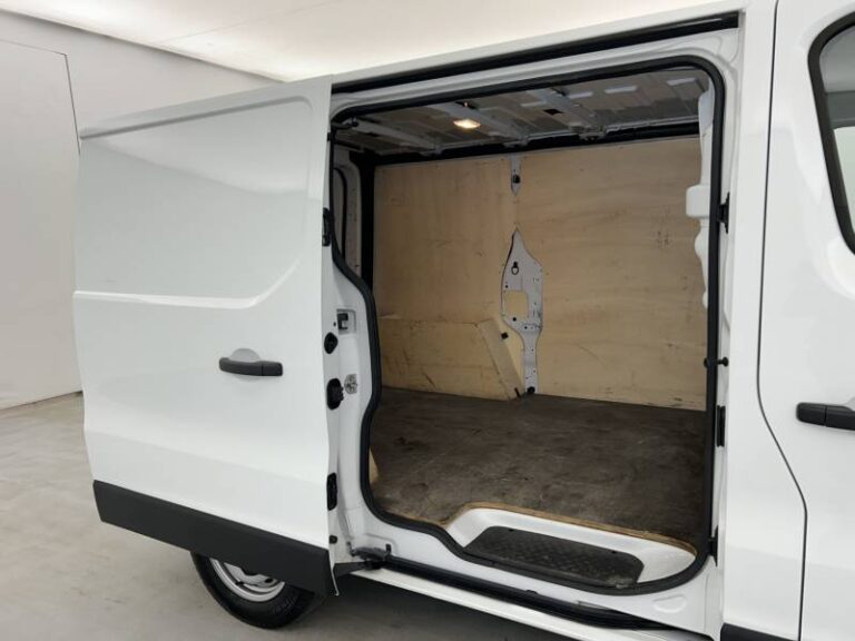 Renault Trafic FG BLUE DCI 130 3T GSR2 ADVANCE - Image 15 (July 7, 2026)