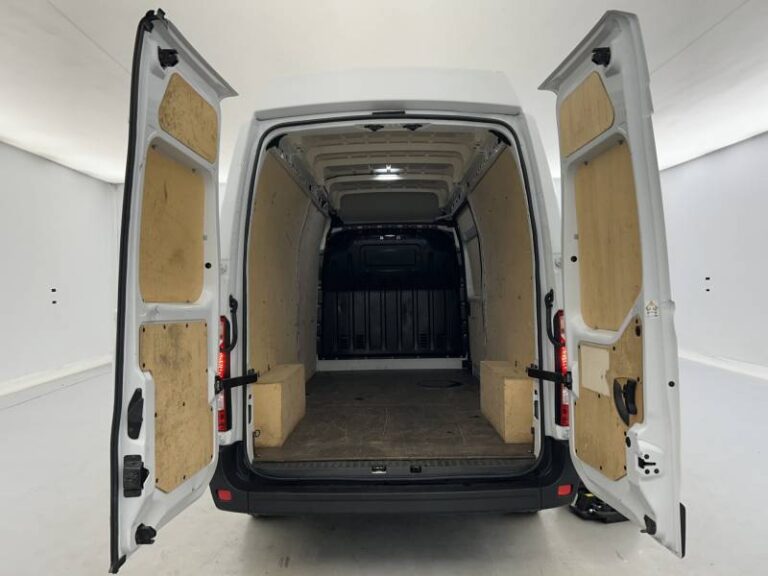 Renault Master FOURGON FGN TRAC F3500 BLUE DCI 135 CONFORT - Image 18 (July 7, 2026)