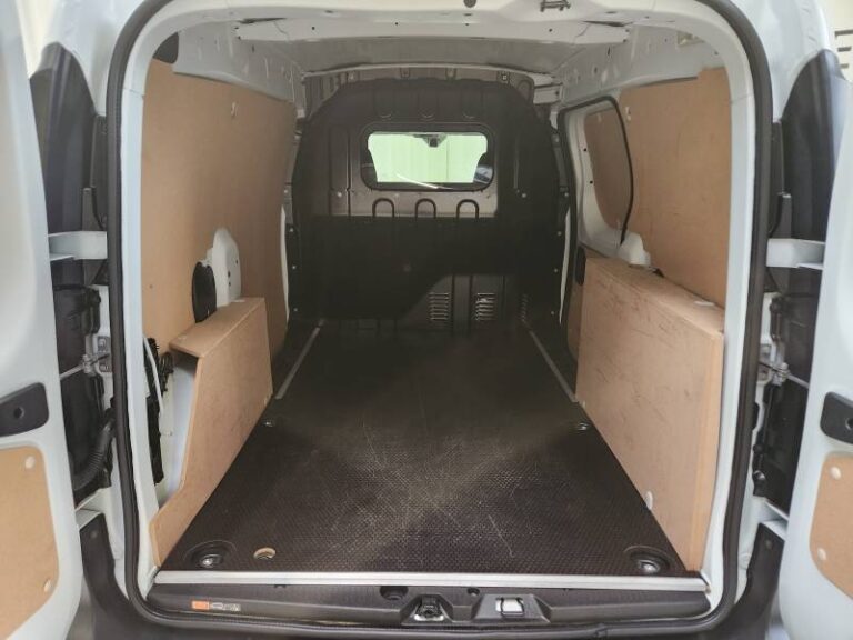Renault Express (30) VAN BLUE DCI 75 – 22 ESSENTIEL - Image 12 (July 7, 2026)