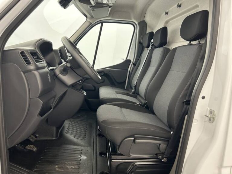Renault Master FOURGON FGN TRAC F3500 BLUE DCI 135 CONFORT - Image 09 (July 7, 2026)