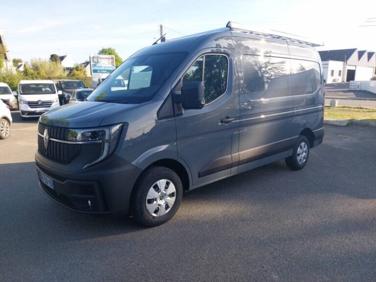 Renault Master FOURGON FG BLUE DCI 170 3T5 TR AUTO EXTRA - Image 01 (July 7, 2026)