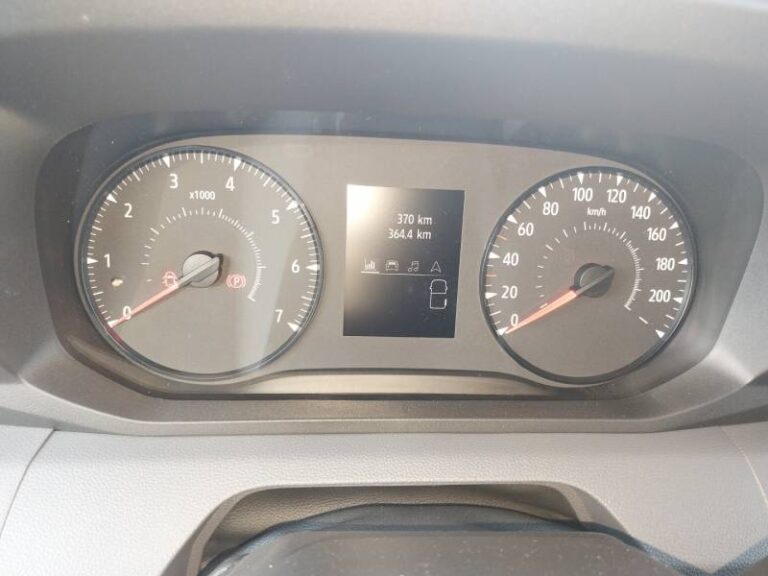 Renault Master FOURGON FG BLUE DCI 170 3T5 TR AUTO EXTRA - Image 17 (July 7, 2026)