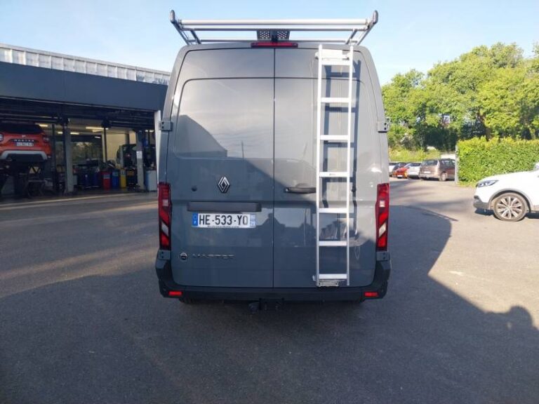Renault Master FOURGON FG BLUE DCI 170 3T5 TR AUTO EXTRA - Image 04 (July 7, 2026)