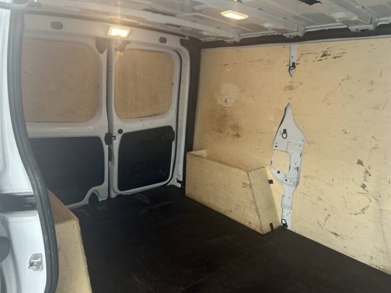 Renault Trafic FG BLUE DCI 130 3T GSR2 ADVANCE - Image 16 (July 7, 2026)