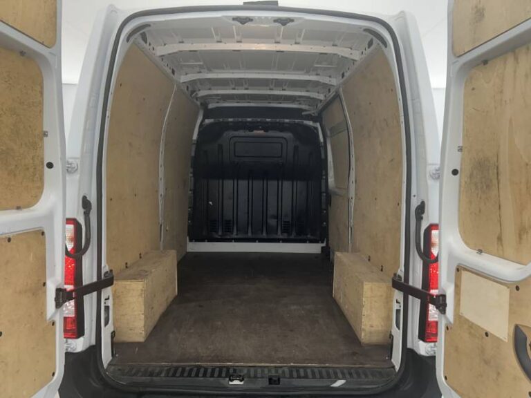 Renault Master FOURGON FGN TRAC F3500 BLUE DCI 135 CONFORT - Image 18 (July 7, 2026)