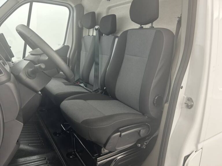 Renault Master FOURGON FGN TRAC F3500 BLUE DCI 135 CONFORT - Image 09 (July 7, 2026)
