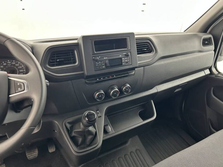 Renault Master FOURGON PHC TRAC F3500 BLUE DCI 145 EURO VI CONFORT - Image 12 (July 7, 2026)