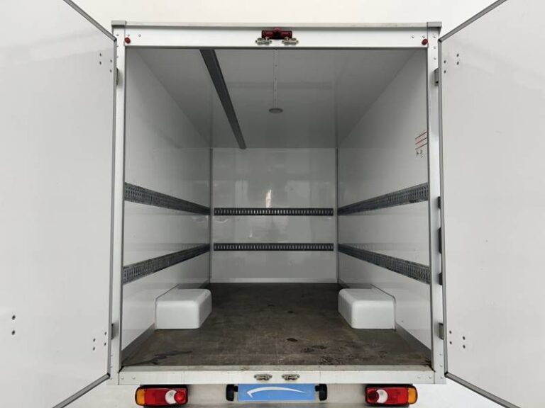 Renault Master FOURGON PHC TRAC F3500 BLUE DCI 145 EURO VI CONFORT - Image 17 (July 7, 2026)