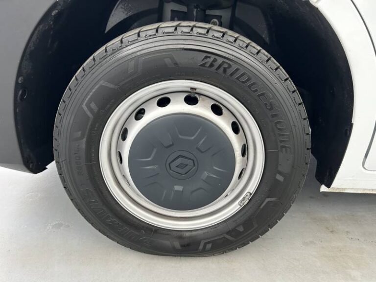 Renault Master FOURGON PHC TRAC F3500 BLUE DCI 145 EURO VI CONFORT - Image 18 (July 7, 2026)