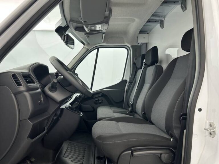 Renault Master FOURGON PHC TRAC F3500 BLUE DCI 145 EURO VI CONFORT - Image 09 (July 7, 2026)