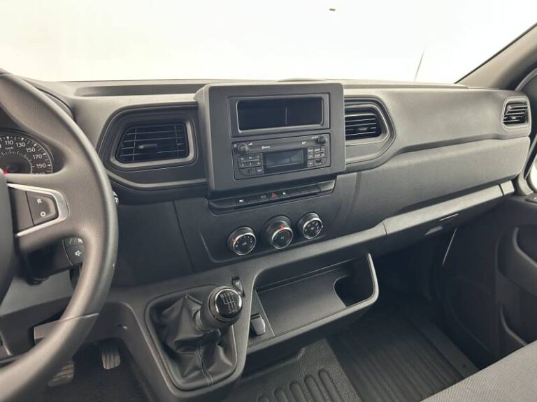 Renault Master FOURGON FGN TRAC F3500 BLUE DCI 135 CONFORT - Image 12 (July 7, 2026)