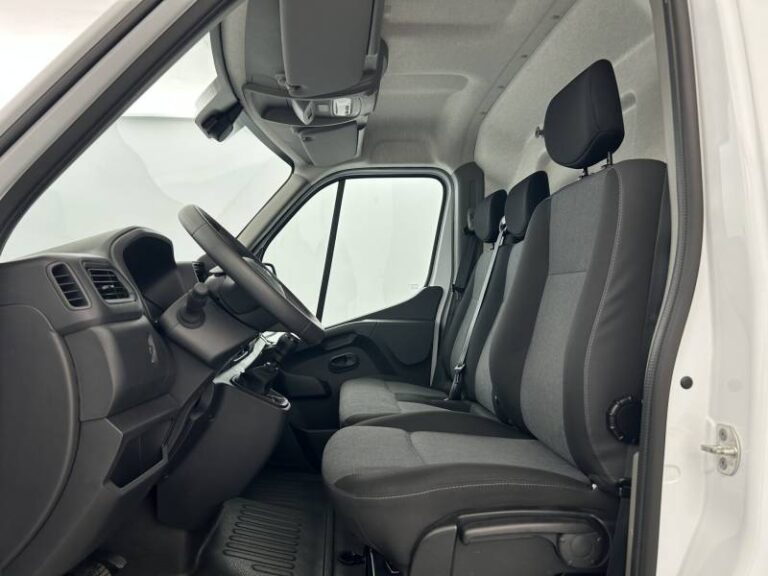 Renault Master FOURGON FGN TRAC F3500 BLUE DCI 135 CONFORT - Image 09 (July 7, 2026)