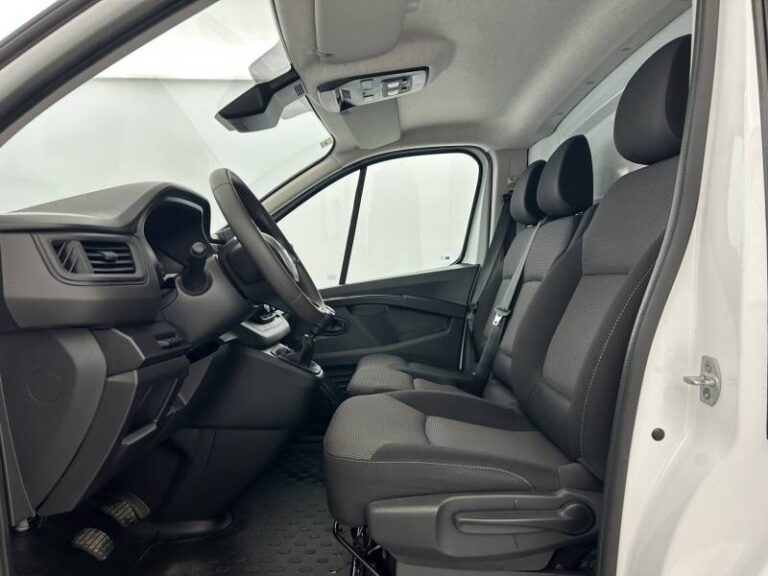 Renault Trafic FG BLUE DCI 130 3T GSR2 ADVANCE - Image 09 (July 7, 2026)