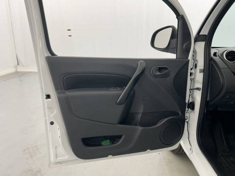 Renault Kangoo Van ELECTRIC ACHAT INTEGRAL CONFORT-19 - Image 11 (July 7, 2026)