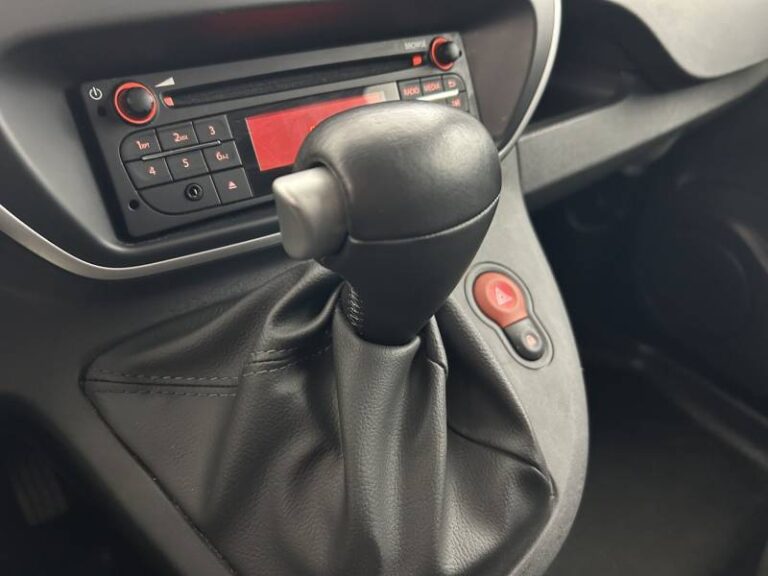 Renault Kangoo Van ELECTRIC ACHAT INTEGRAL CONFORT-19 - Image 13 (July 7, 2026)