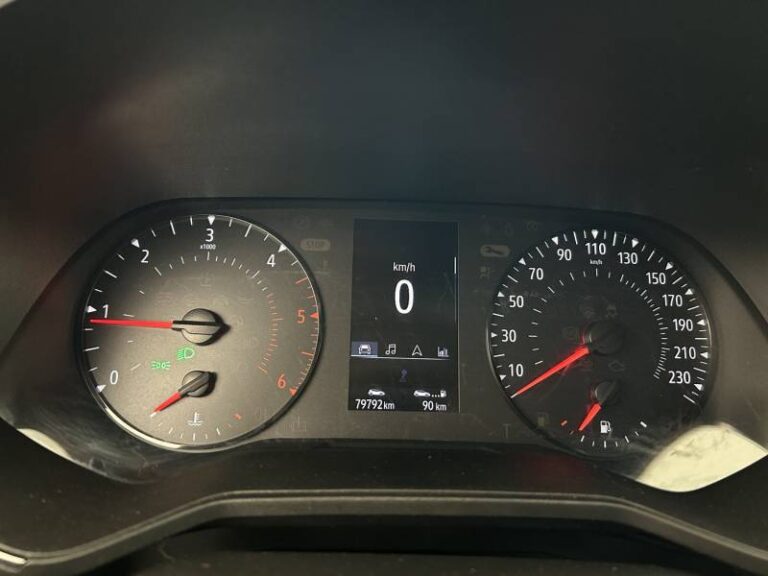 Renault Clio SOCIETE BLUE DCI 85 AIR NAV - Image 17 (July 7, 2026)