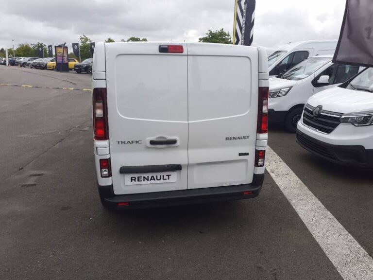 Renault Trafic E-TECH ELECTRIQUE FGN 3T AC22 ADVANCE - Image 04 (July 7, 2026)