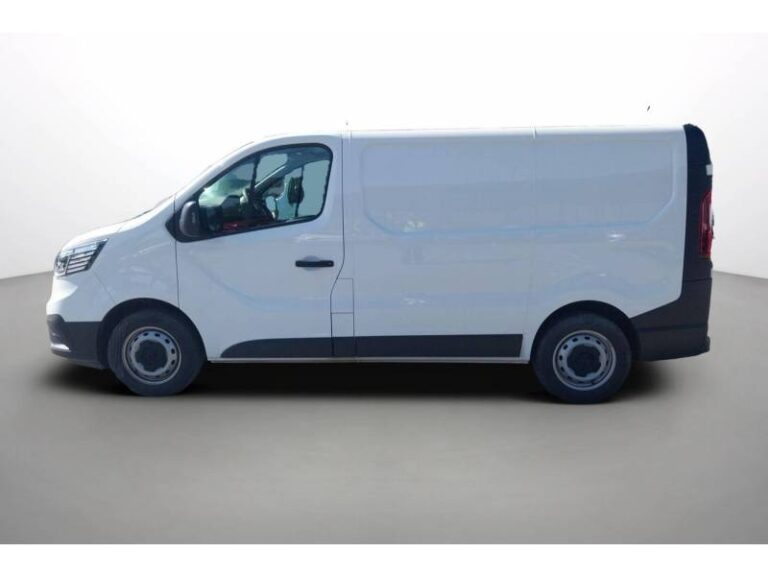 Renault Trafic FG BLUE DCI 130 3T GSR2 ADVANCE - Image 02 (July 7, 2026)