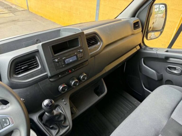 Renault Master FOURGON FGN TRAC F3500 BLUE DCI 135 CONFORT - Image 09 (July 7, 2026)