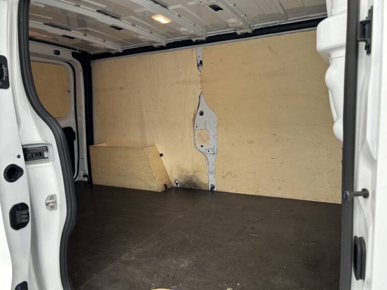 Renault Trafic FGN 3000 KG BLUE DCI 130 CONFORT - Image 16 (July 7, 2026)