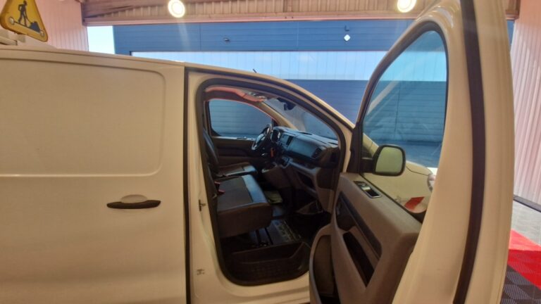 Citroën Jumpy M BlueHDi 120 S&S Club - Image 09 (July 7, 2026)
