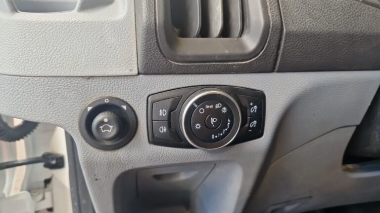Ford Transit DOUBLE CABINE L4 TREND 2.0 Ecoblue 170 + BENNE - Image 16 (July 7, 2026)