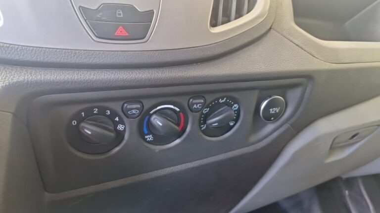 Ford Transit DOUBLE CABINE L4 TREND 2.0 Ecoblue 170 + BENNE - Image 19 (July 7, 2026)