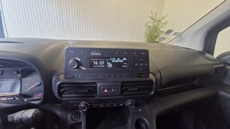 Citroën Berlingo VAN XL 950 PURETECH 110 SS CLUB - Image 11 (July 7, 2026)