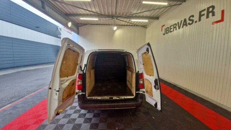 Citroën Berlingo VAN XL 950 PURETECH 110 SS CLUB - Image 13 (July 7, 2026)