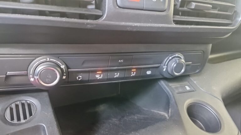 Citroën Berlingo VAN XL 950 PURETECH 110 SS CLUB - Image 20 (July 7, 2026)